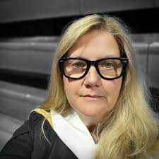 Ruth Thorkelson (@friskyviking)