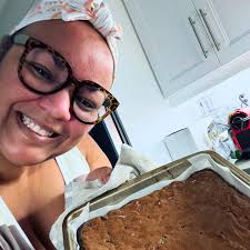 Dinner tonight needed to be quick and easy. The humidity and I aren't  friends today and I just needed to eat and be done with it. Enter:  asparagus Benny