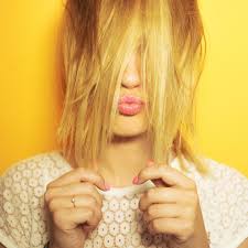 Blondieren ohne schaden mit diesen 8 tipps perfecthair ch. Gelbstich Im Blond So Wirst Du Ihn Los Brigitte De