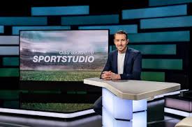 Zu den olympischen spielen in los angeles, nach wimbledon, zum nürburgring oder zur fußballweltmeisterschaft nach mexiko. Das Aktuelle Sportstudio Heute Im Zdf Gast Und Moderator Am 29 Mai