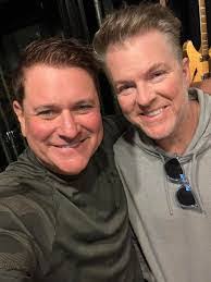 Gretchen Geary's Instagram, Twitter & Facebook