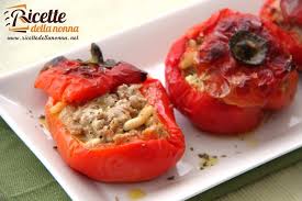 Questo si ottiene con una rapida frittura in olio evo seguita da un altrettanto rapido congelamento nel freezer. Peperoni Ripieni Al Forno Ricette Della Nonna