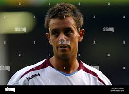 Football aston villa lee hendrie hi-res stock photography and images