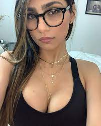 She is also a prolific instagram influencer. Freedomroo Lebanese Us Porn Star Mia Khalifa Sparks Fury Online In Tweet Mocking Israel Australiannewsreview