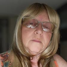 I'd like you all to meet “Beautifully Broken (Pickin' Up The Pieces)”, the  deluxe that adds 5 more songs. The idea behind this artwork comes from a  Japanese practice called kintsugi. The