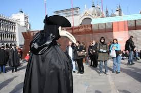 Derzeit verängstigt eine urbane horrorgeschichte um einen seuchenarzt mit einer pestmaske kinder und jugendliche in österreich und deutschland. Pestmaske Bild Karneval In Venedig