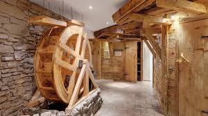 Wellnesshotel In Oberstdorf Mit Sauna Badesee Schwimmbad Im Allgau Swimming Pool Wellnessurlaub Wellnesshotel Allgau