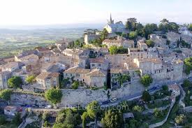 Vaucluse is an igp title for red, white and rosé wines that are produced in the administrative department of the same name in southeastern france. Discover Bonnieux Provence What To Do Where To Stay