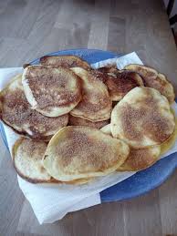 Omas Apfelpfannkuchen Von Nvaudlet Chefkoch Apfelpfannkuchen Apfelpfannkuchen Rezept Lebensmittel Essen
