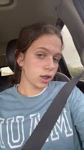 ella mann (@ellaamannn)