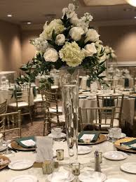 Roses spray roses calla lilies hydrangea gerbera carnations baby's breath orchids peonies chrysanthemums sunflowers acacia agapanthus allium alstroemeria amaryllis anemone aster astilbe banana leaf bells of ireland billy balls birds of paradise bouvardia boxwood bupleurum. Ranunculus Flower Blog Pittsburgh Wedding Flowers Jim Ludwig S Blumengarten Florist