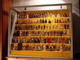 Star wars figure display cabinet. Pin By Rodrigo Barba On Vitrinas Star Wars Collection Display Star Wars Figurines Vintage Star Wars Figures