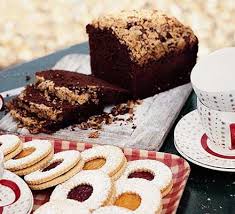 Chocolate Banana Cake Recipe Recipes Bbc Good Food Yum Have To Try This Chocolate Banana Cake Banana Cake Recipe Cake Recipes
