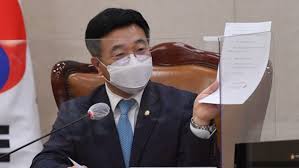 표결 결과 과반 찬성으로 법안이 의결됐습니다. êµ­ë¯¼ì˜íž˜ ìœ¤í˜¸ì¤' ë²•ì‚¬ìœ„ì›ìž¥ ì§•ê³„ì•ˆ ì œì¶œ ì¸ê²©ëª¨ë…