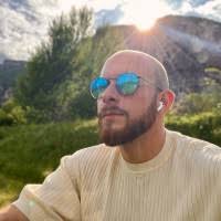 90+ perfiles de «Castorani»