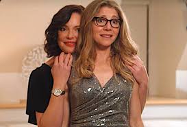 Starring katherine heigl and sarah chalke and based on the bestselling novel by kristin hannah, firefly lane premieres february 3 on netflix. Hsgq Fozv Nism