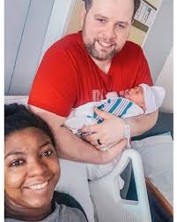 The day @RossMedSchool graduate Jasmine Gaston-Johnson, MD, witnessed a  severe car accident, she knew emergency medicine (EM) was her calling and  never looked back. Jasmine remembers immediately springing into action,  grabbing her