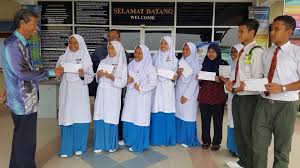 Pelajar terbaik stpm 2017 cgpa 4 00. 10 Pelajar Di Langkawi Terima Dermasiswa Bakti