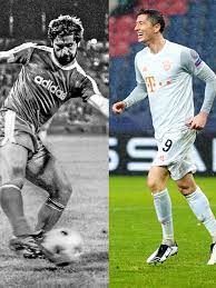 W nowoczesnym świecie futbolu pozycja nr 9 niebywale ewoluowała. Robert Lewandowski Dedicates His Brace To Gerd Muller