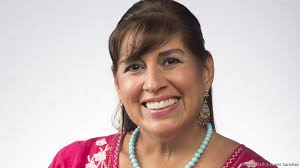 Davina Barrios's Instagram, Twitter & Facebook