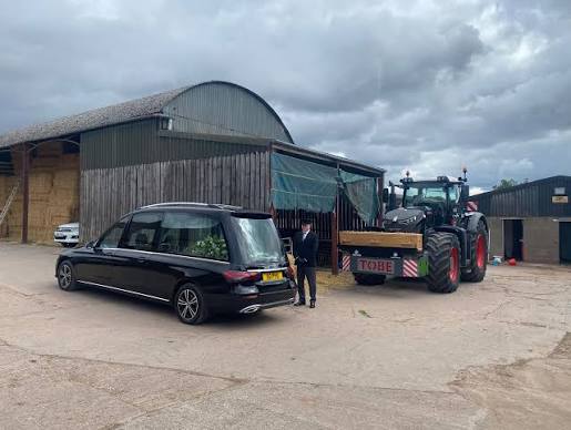 Tributes were paid to Alan Ford, 72, and his son Rick, 42 after their deaths at a Cheshire farm