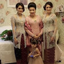 Inspirasi kebaya pengantin dan juga jas pengantin yg bagus2 banget. 94 Jenis Model Kebaya Orangtua Pengantin Batak Kekinian