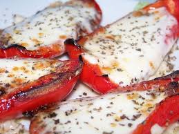 Pirogues De Poivron A La Mozzarella Recette Poivrons Farcis Recette Poivron Farci Mozzarella