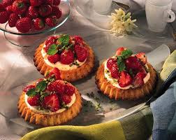 Erdbeertortchen Rezept Erdbeertortchen Dessert Ideen Erdbeer Torte