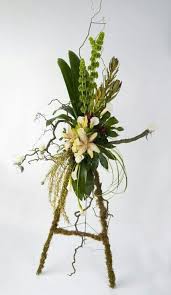Pin By Helen Spann On Coronas Y Otros Funeral Floral Funeral Flower Arrangements Funeral Floral Arrangements