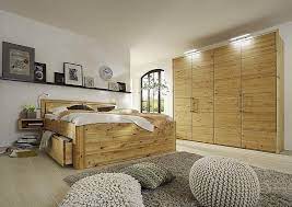 Welche baumarten für das bett, eine kommode oder den kleiderschrank aus massivholz infrage kommen, lesen sie hier. Schlafzimmer 4tlg Bett Mit Kopfteil Vollholz 160x200 49cm Hoch Schrank 4trg 60er Raster 244x223x60 Kiefer Massiv Gelaugt Geolt Casade Mobila