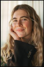 Lily Drummond's Instagram, Twitter & Facebook