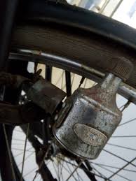 Jika pada sepeda motor listrik konvensional yang digerakkan oleh mesin. Jual Dinamo Sepeda Onthel Merk Elephant Di Lapak Mmokhammad Haki1mm Bukalapak