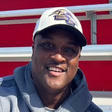 Sean Helms's Instagram, Twitter & Facebook