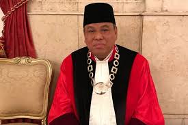Ketua hakim negara malaysia juga dikenali sebagai ketua hakim mahkamah persekutuan, ialah pejabat dan gelaran ketua sistem kehakiman malaysia. Kata Arief Hidayat Setelah Tak Lagi Menjabat Ketua Mk