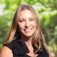 Stephanie Barr's Instagram, Twitter & Facebook