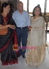 Jaya With Nachiket Barve S Parents At Nachiket Barve Show With Designer Nikash Tawadey Show At Lakme Fashion Week Most Viewed Bollywood Photos Bollywood Photos Know all about nachiket barve tips, benefits, uses, side effects, remedies, advantages, disadvantages, articles, images, videos and much more at boldsky. hamara photos