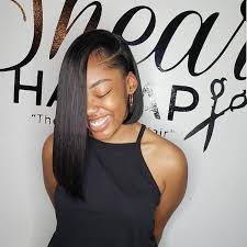 The blunt cut of the bob balances the quirkiness of the stark color combo. Quick Weave Razor Cut Bob Gmilitary