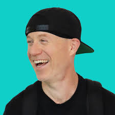 Becky Tharp's Instagram, Twitter & Facebook