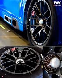 .any issues with lug nuts, according to nascar vice president of competition scott miller, who was a guest on siriusxm nascar radio on monday. Nascar On Fox Single Lug On The Nextgen Facebook