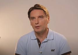 Takie przedstawienie sprawy się, delikatnie rzecz napisał arogancki,kłamliwy buc. Tomasz Lis Wskazal Kto Powinien Rzadzic Polska Zaskakujaca Opinia Dziennikarza Newsbook