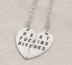 Amor O Odio Eres T N Vuelves A Tu Pais Despues De Un Ano Pero Resul Detodo De Todo Amreading In 2020 Friend Necklaces Friendship Jewelry Best Friend Necklaces