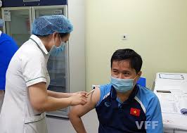 Trong những ngày nghỉ, nhóm phóng viên tạo ra group để thông tin, tìm hiểu về văc xin và động viên nhau đi tiêm. Nhá»¯ng Thanh Vien Ä'áº§u Tien Cá»§a Ä'á»™i Tuyá»ƒn Viá»‡t Nam Ä'Æ°á»£c Tiem Váº¯c Xin Phong Covid 19 Bao Nhan Dan