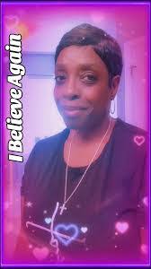 Julia Mayle's Instagram, Twitter & Facebook