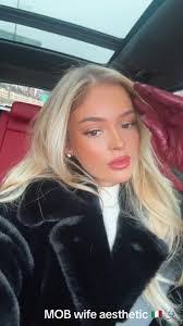 Rachel Somma's Instagram, Twitter & Facebook