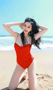 熟女之惑，最美“人鱼公主”钟丽缇，五十多岁依旧身材出众！羡慕_女明星_评论_事业