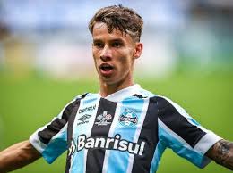 Maybe you would like to learn more about one of these? Tetra Gaucho Gremio De Douglas Costa E Ferreira Sera Atracao No Brasileiro 24 05 2021 Uol Esporte