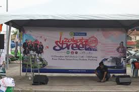 Usains holding sdn bhd (usains) formed in 1998, is the corporate arm of universiti sains malaysia (usm). Interlink Impact Holding Menyediakan Perkhidmatan Pengurus Acara Mieza S