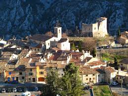 27 km from grasse, at the foot of the cheiron, from its vantage point at 800 metres altitude greolieres overlooks the loup valley. Greolieres Wikipedia