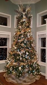 Christmas Tree With Burlap Garland In White Gold Silver And Brown Christmas Decorations Rustic Tree Burlap Christmas Tree Christmas Tree Decorations