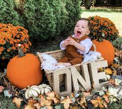 See more ideas about baby pictures, thanksgiving baby, baby photos. 18 Cute Fall Baby Pictures That You Can Take Yourself Just Simply Mom